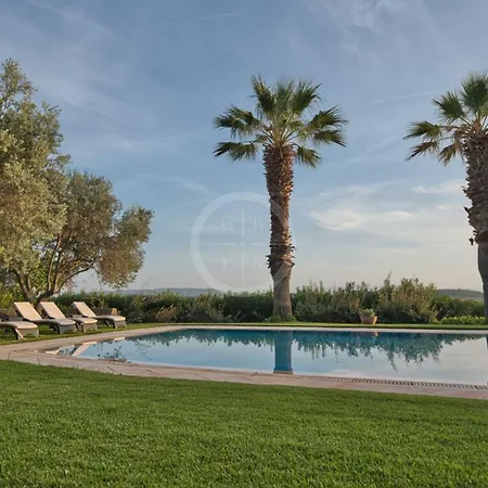 Clementine Вилла Порто Хели